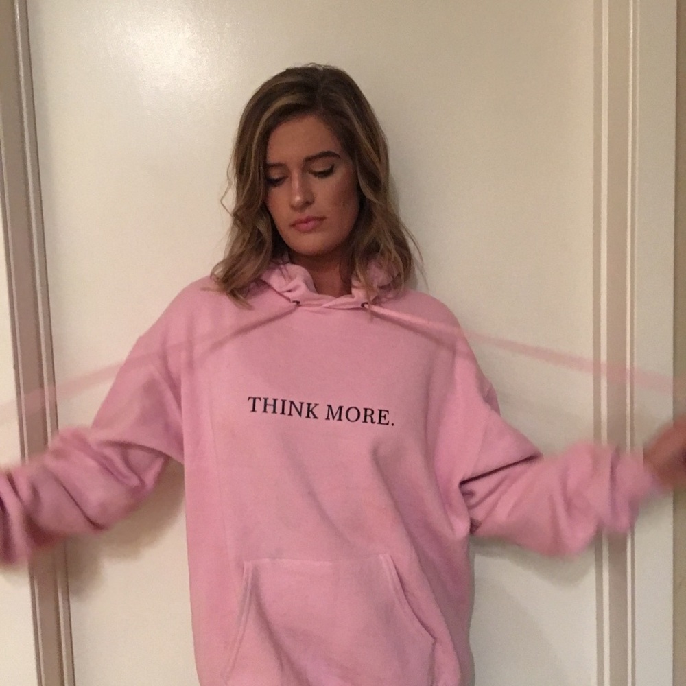 Meet your Posher, Jodi. Follow for Follow on Insta